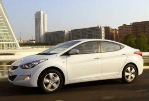 Продажи Hyundai Elantra с АКПП от 749 000 рублей