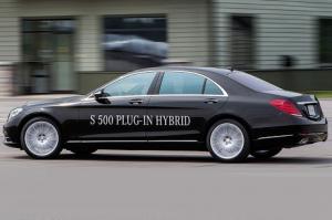 Mercedes-Benz S500 Plug-In Hybrid с подзарядкой от розетки