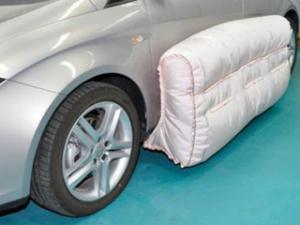 Немецкие премиум-седаны получат внешние подушки безопасности