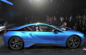 Гибриды BMW i8 за 120 000 евро распроданы на год вперед