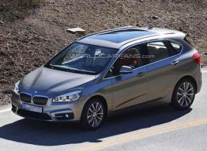 Снимки переднеприводного BMW 1-Series попали в Сеть