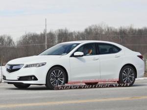 Седан Acura TLX снял камуфляж