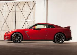 Стартовали продажи нового Nissan GT-R от 4 620 000 рублей