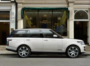 Стартовали продажи удлиненного Range Rover от 4 921 000 рублей