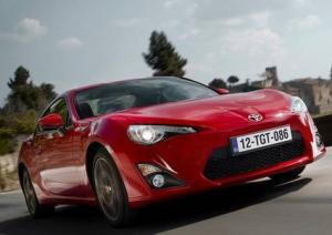 Стартуют продажи обновленного купе Toyota GT86