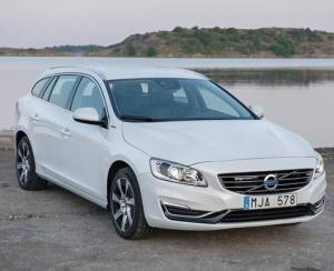 Цены на  экономичный универсал Volvo V60 Plug-in Hybrid 