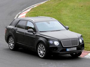 Фотошпионы поймали внедорожник Bentley на испытаниях