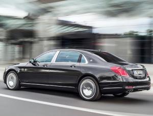  Mercedes озвучил рублевые цены на  суперкар AMG GT и Maybach S-Class