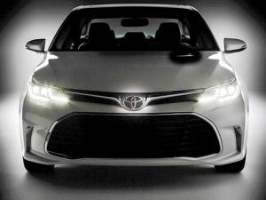 Toyota опубликовала тизер обновленного седана Avalon