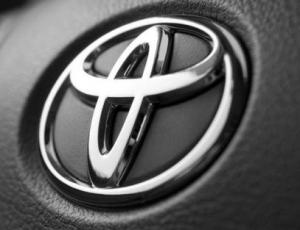 Toyota не бросит российских автолюбителей