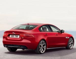 Российским автолюбителям показали новый Jaguar XE