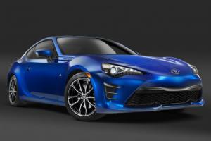 Через несколько дней представят новое купе Toyota GT86