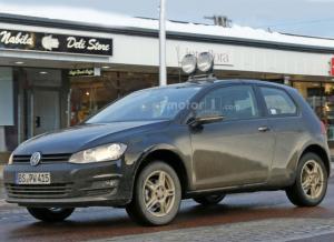 Фотошпионы сняли кроссовер на базе Volkswagen Polo Фотошпионы сняли кроссовер на базе Volkswagen Polo