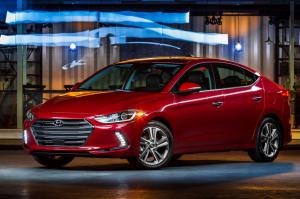 Седан Hyundai Elantra нового поколения стоит 899 900 рублей