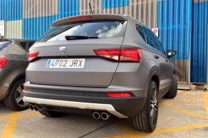 В Сети появились фото 300-сильного SEAT Ateca Cupra 