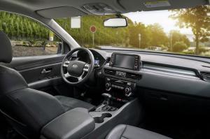 Опубликованы фото салона Kia KX7 Опубликованы фото салона Kia KX7