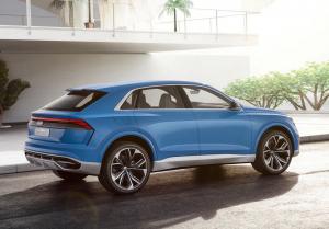 В Детройте представили кроссовер Audi Q8