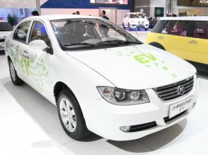 В России стартуют продажи электрокаров Lifan