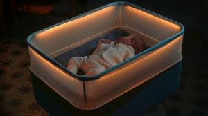 Ford создал детскую кроватку, имитирующую поездку в автомобиле