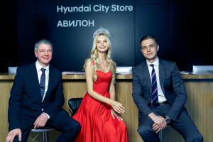 Мисс Россия 2017 Попова получила новенький Hyundai Solaris