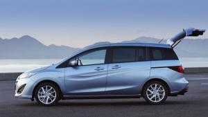 В России массово отзывают Mazda 5