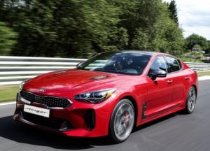 В России стартуют продажи KIA Stinger