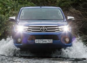 В России отзывают 300 пикапов Toyota Hilux