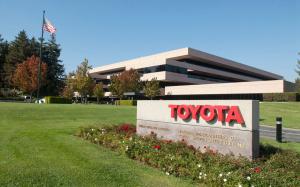 10 самых дорогих автомобильных брендов