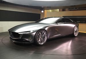 На Tokyo Motor Show представили концепт  Mazda 3 нового поколения. ФОТО