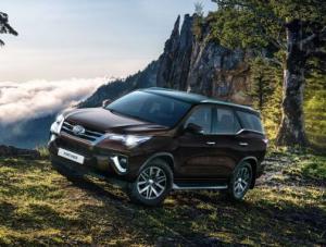 Стартовали продажи Toyota Fortuner от 2 599 000 рублей