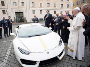 Lamborghini Huracan для Папы Римского. ФОТО