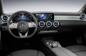 Рассекречен интерьер Mercedes-Benz A-Class 2018 года