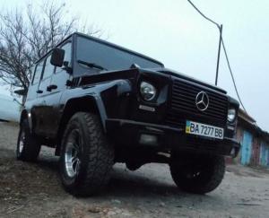 Украинец переделал УАЗик в Mercedes-Benz G-Class