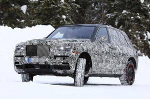 На зимних тестах попался внедорожник Rolls-Royce Cullinan. ФОТО