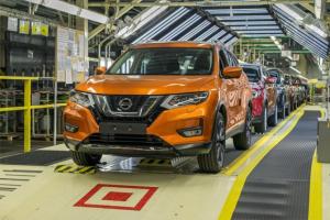 В Питере выпустили Nissan X-Trail нового поколения В Питере выпустили Nissan X-Trail нового поколения