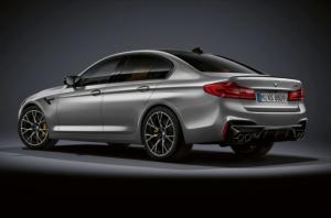В России представили заряженный BMW M5 Competition
