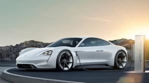 Porsche Taycan - первый серийный электрокар бренда