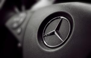 В России взлетели цены на новые Mercedes Benz