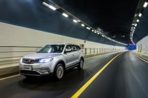 Объявлены цены на Geely Atlas с турбомотором